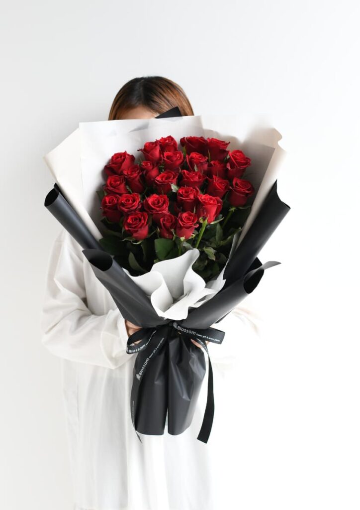 24本の赤バラの花束