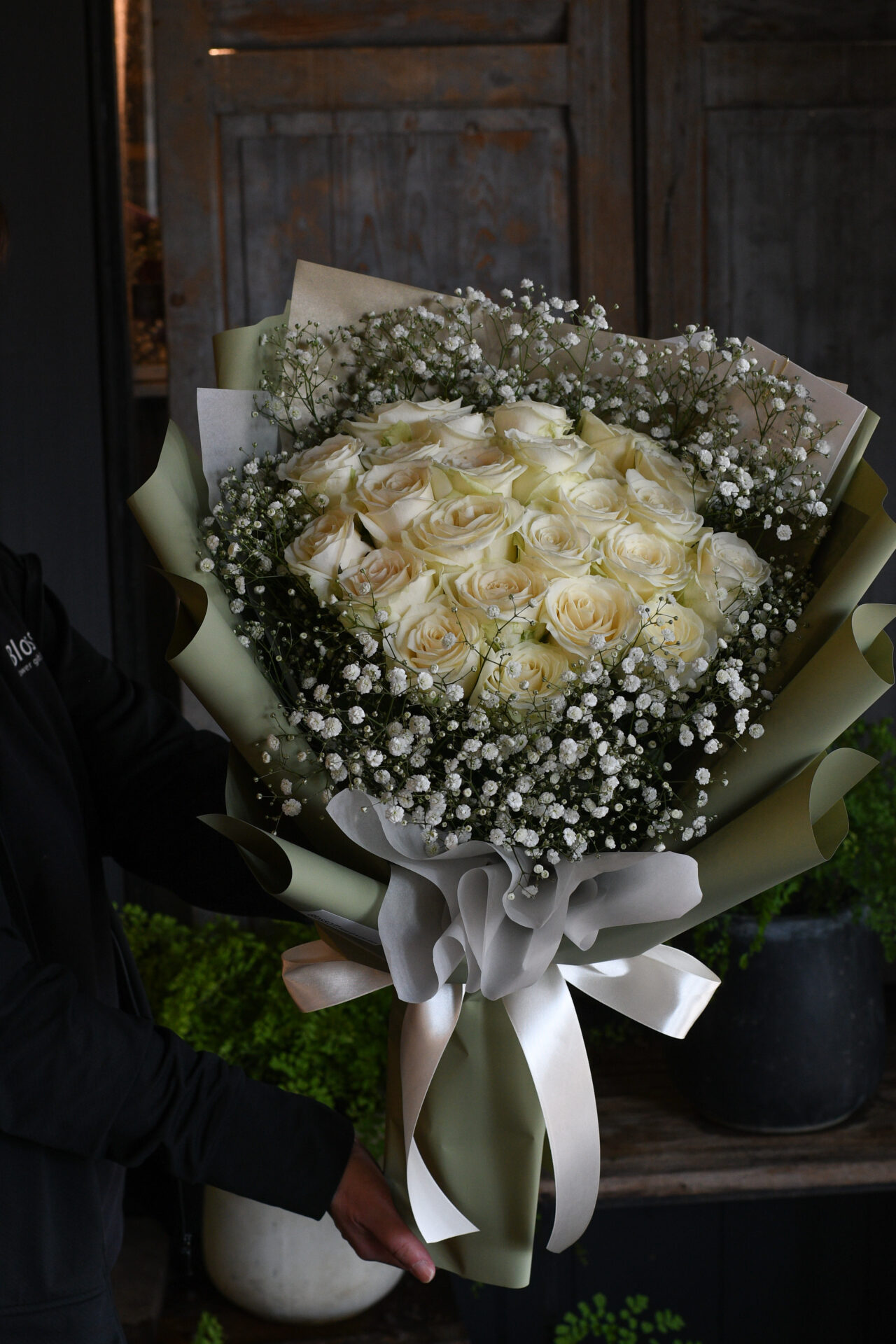 「ノーブルグリーン×白薔薇」プロポーズリングドレスブーケ